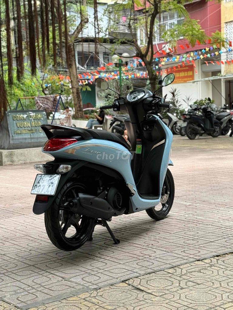 Ультрановый зеленый смарт-ключ Yamaha Janus Limited 2024