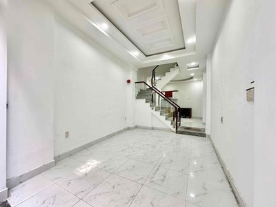 Townhouse 40 m² · 4 bed · Đường Nguyễn Thanh Tuyền