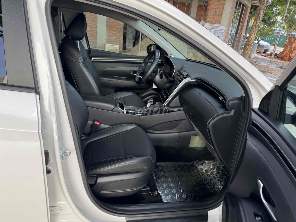 Hyundai Tucson 2023 2.0 AT Tiêu chuẩn - 24635 km. Mua bán Ô tô tại Thành phố Nha Trang Khánh Hòa được đăng bởi Anh Hải hình 8