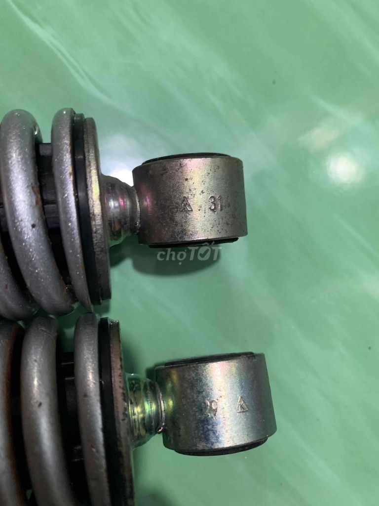 Phuộc sau fu 125. Mua bán Phụ tùng xe tại Huyện Châu Thành Kiên Giang được đăng bởi Người Dùng hình 2