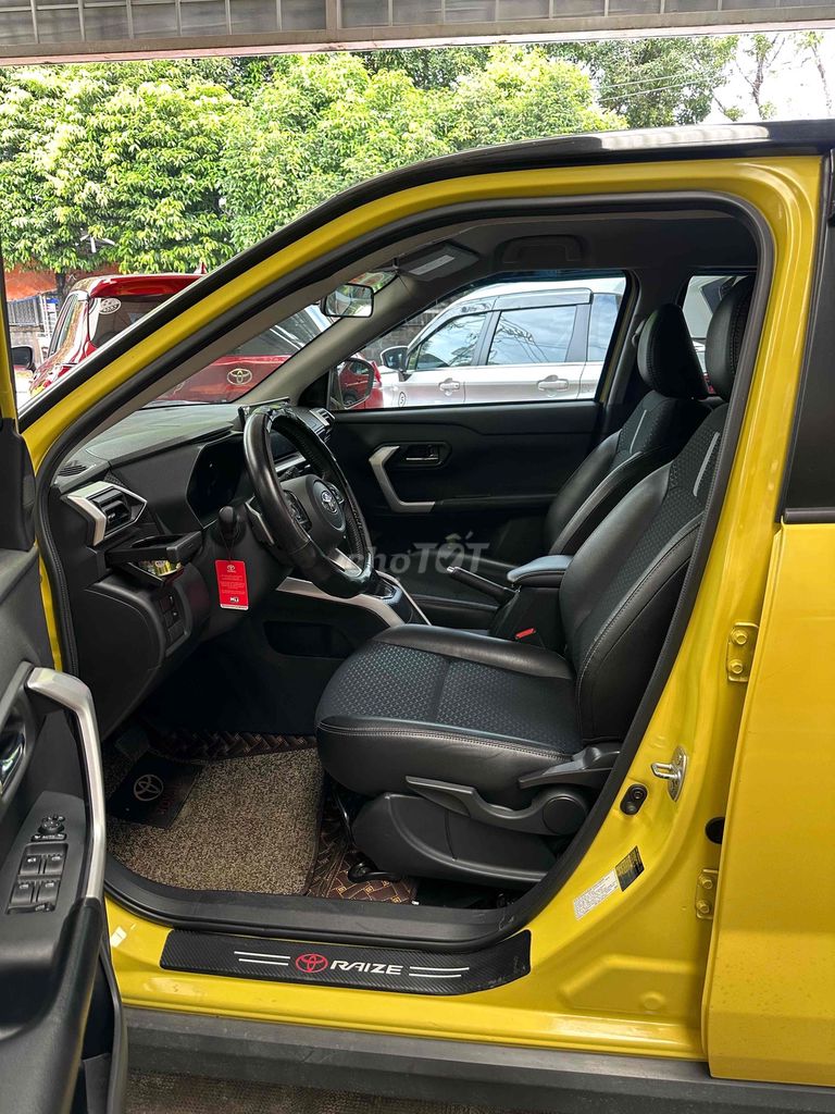 Toyota Raize 1.0Turbo Vàng nóc đen thể thao 2023. Mua bán Ô tô tại Quận Tân Phú Tp Hồ Chí Minh được đăng bởi TRƯƠNG THANH TUYỀN hình 5