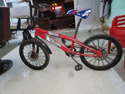Xe đạp cũ cho trẻ em