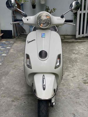 Vespa ie phun xăng 2011 xe zin 100% tuyệt đẹp. Mua bán Xe máy tại Quận 5 Tp Hồ Chí Minh được đăng bởi JM