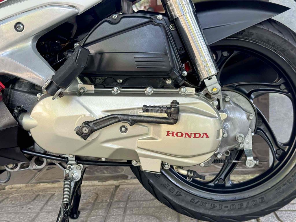 Honda Air Blade Fi 2010 Đỏ trắng lên thái bs 65 65. Mua bán Xe máy tại Quận Ninh Kiều Cần Thơ được đăng bởi Cửa Hàng xe máy Hoàng Hải hình 1