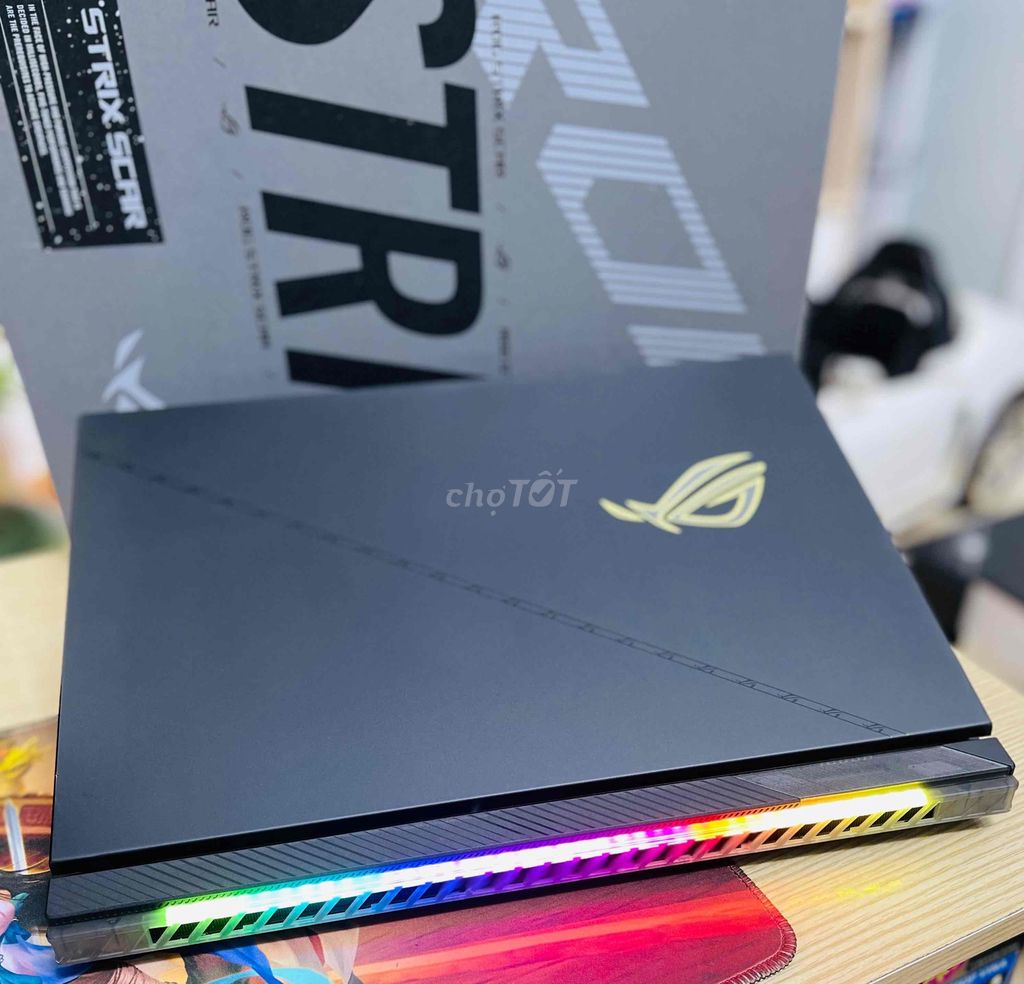 Rog Strix Scar G18 G814JY I9-13980HX/64G/RTX 4090