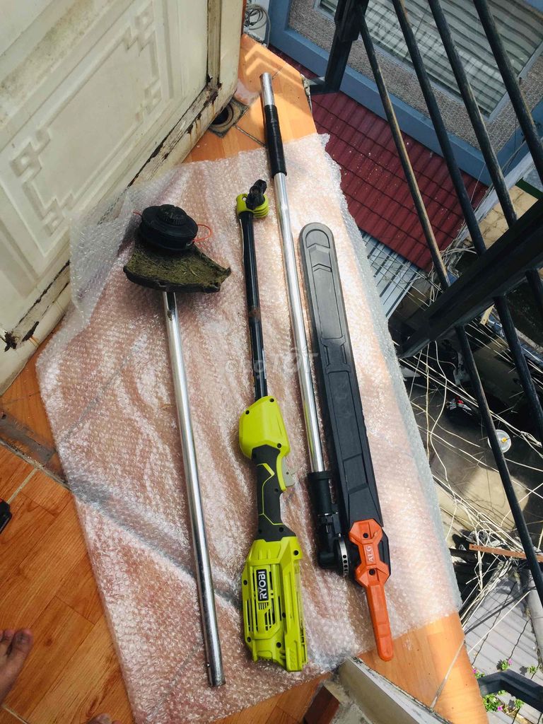 Thân máy cắt cỏ tỉa lá trên cao RYOBI 40v có than. Mua bán Đồ chuyên dụng, Giống nuôi trồng tại Quận 4 Tp Hồ Chí Minh được đăng bởi lê hải thần hình 1