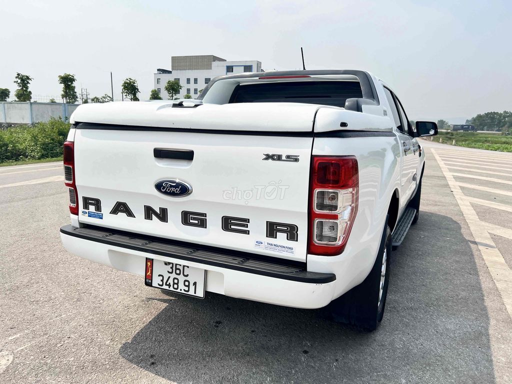 Xe Ford Ranger XLS 2.2L 4x2 MT 2021