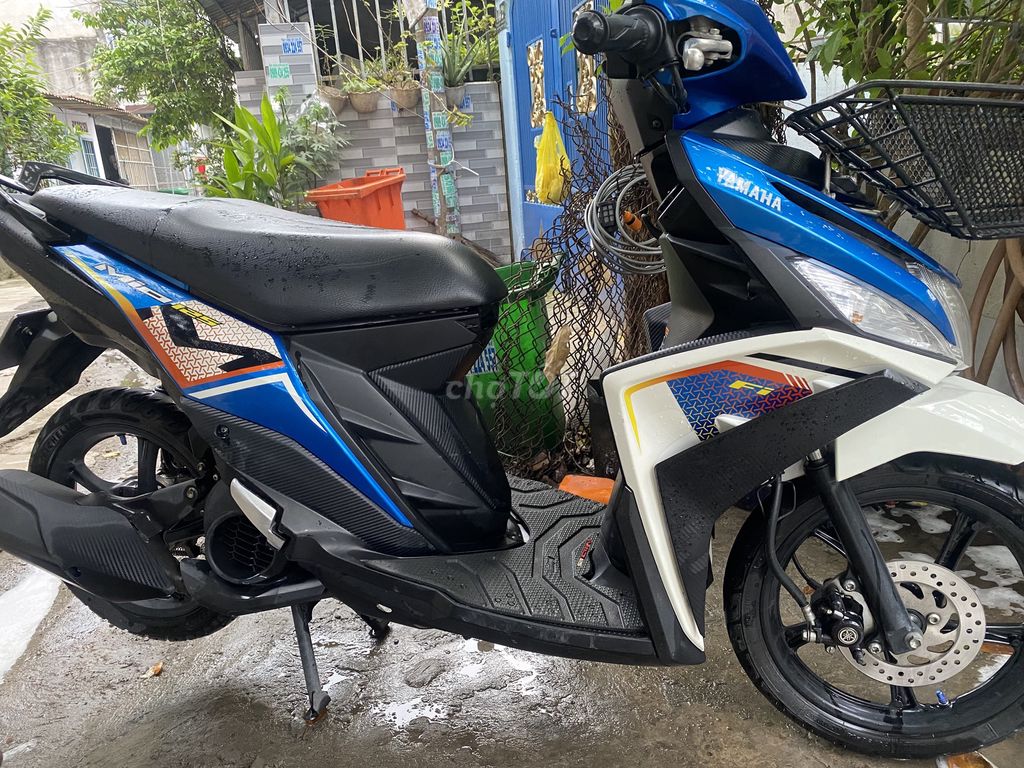 Сине-белый Yamaha Mio M3 2023