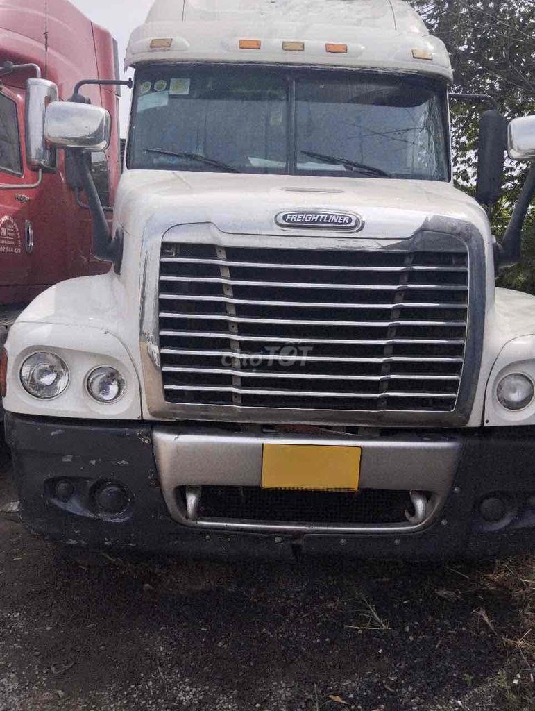 Thanh lý xe đầu kéo Freightliner 2007 máy 14