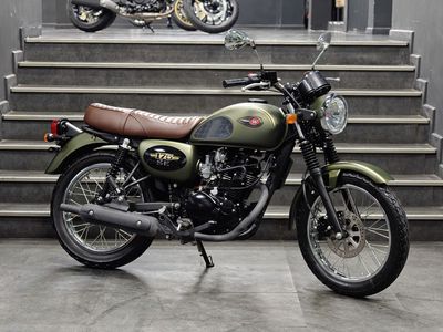 W175 XANH ARMY 2023 HỒ SƠ CẦM TAY ODO 4800KM. Mua bán Xe máy tại Quận Tây Hồ Hà Nội được đăng bởi Tu Phamanh