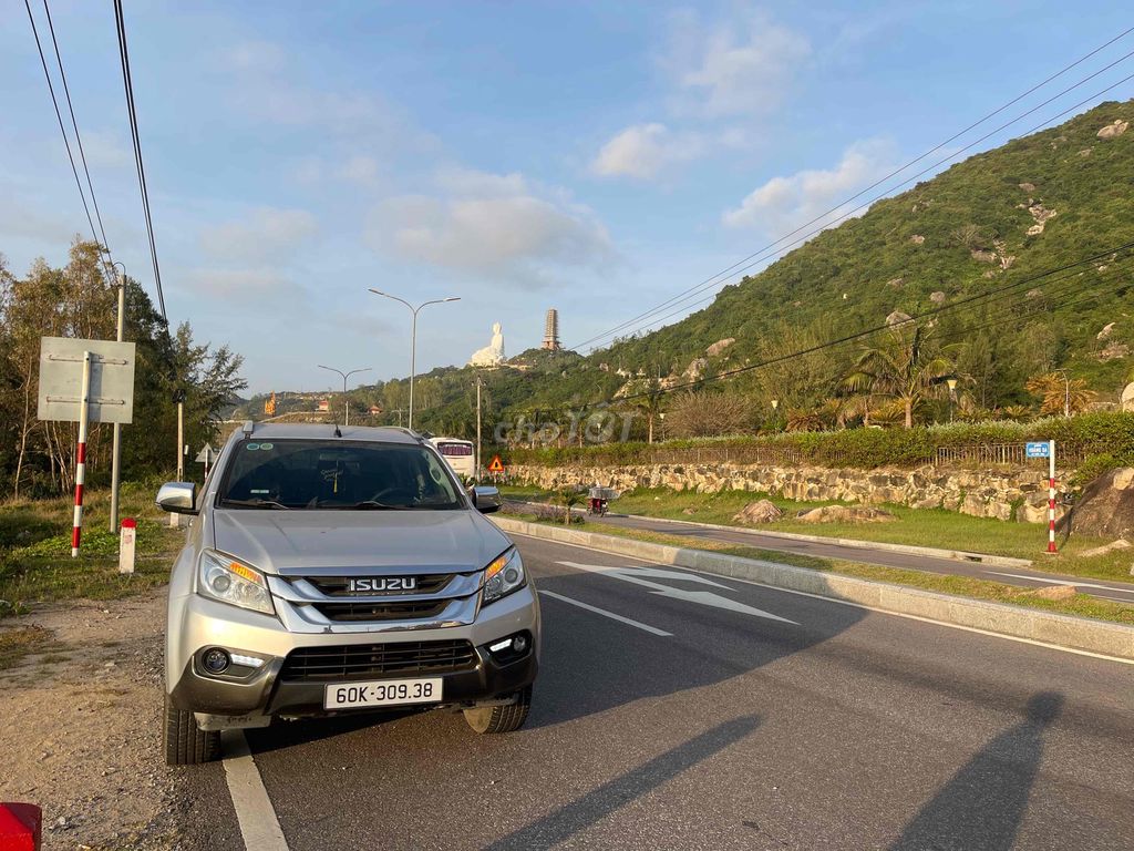 Isuzu Mu X 2017 2.5 4X2 MT - Xe gia đình đi kỹ. Mua bán Ô tô tại Thành phố Thủ Đức Tp Hồ Chí Minh được đăng bởi Nguyen Truong hình 9