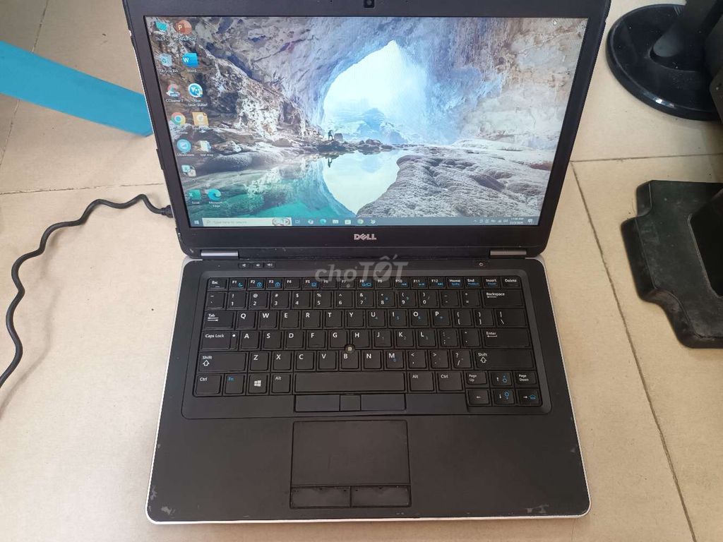 Dell Latitude E7440 i5-4300U ram8gb ssd120gb. Mua bán Laptop tại Quận Hải Châu Đà Nẵng được đăng bởi Anh Lý hình 1