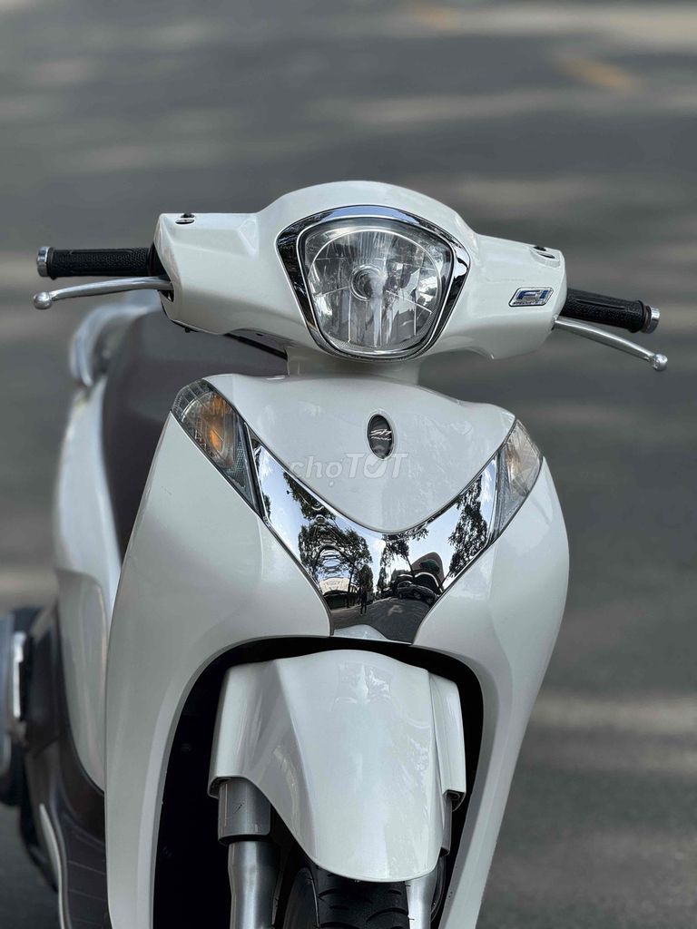 Sh Mode 2014 Trắng Nâu cực đẹp êm ngon. Mua bán Xe máy tại Thành phố Biên Hòa Đồng Nai được đăng bởi Xe Máy Sơn Trung Duy hình 1