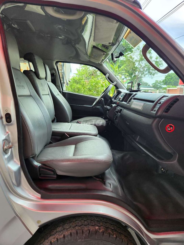 Toyota Hiace 16 chổ 2015 máy xăng zin đẹp. Mua bán Ô tô tại Huyện Bình Chánh Tp Hồ Chí Minh được đăng bởi TUẤN TRẦN hình 6
