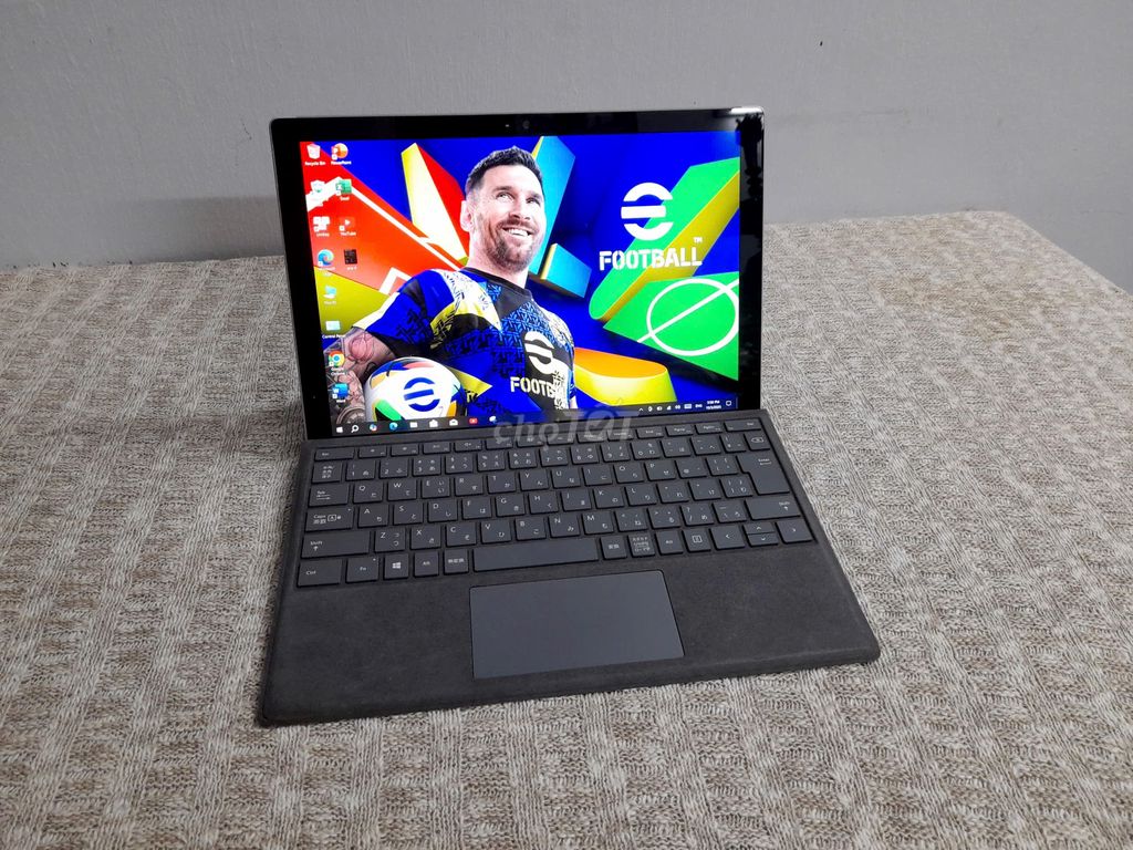Surface Pro 4 (4GB / 128GB) Pin 98%. Mua bán Laptop tại Quận 5 Tp Hồ Chí Minh được đăng bởi  TUYET NGUYEN hình 1