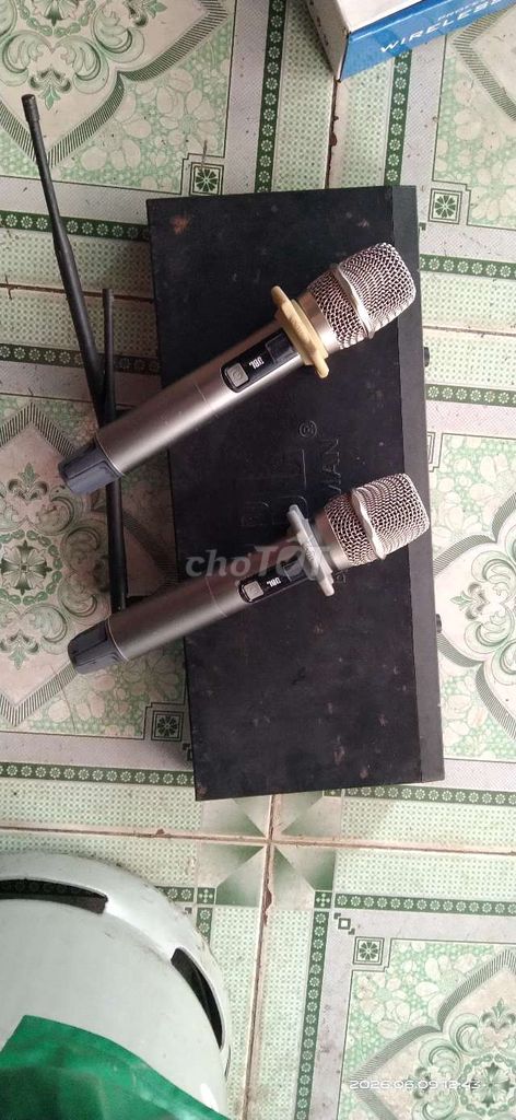 Micro không dây JBL Xám Karaoke. Mua bán Tivi, Âm thanh tại Thành phố Thuận An Bình Dương được đăng bởi nki digital hình 1
