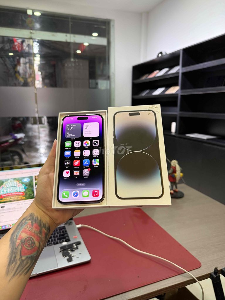 Apple iPhone 14 Pro Max 128GB Tím Zin Áp Nguyên. Mua bán Điện thoại tại Quận Đống Đa Hà Nội được đăng bởi Hà Nội Mobile Bao Duyệt Nợ Xấu hình 1