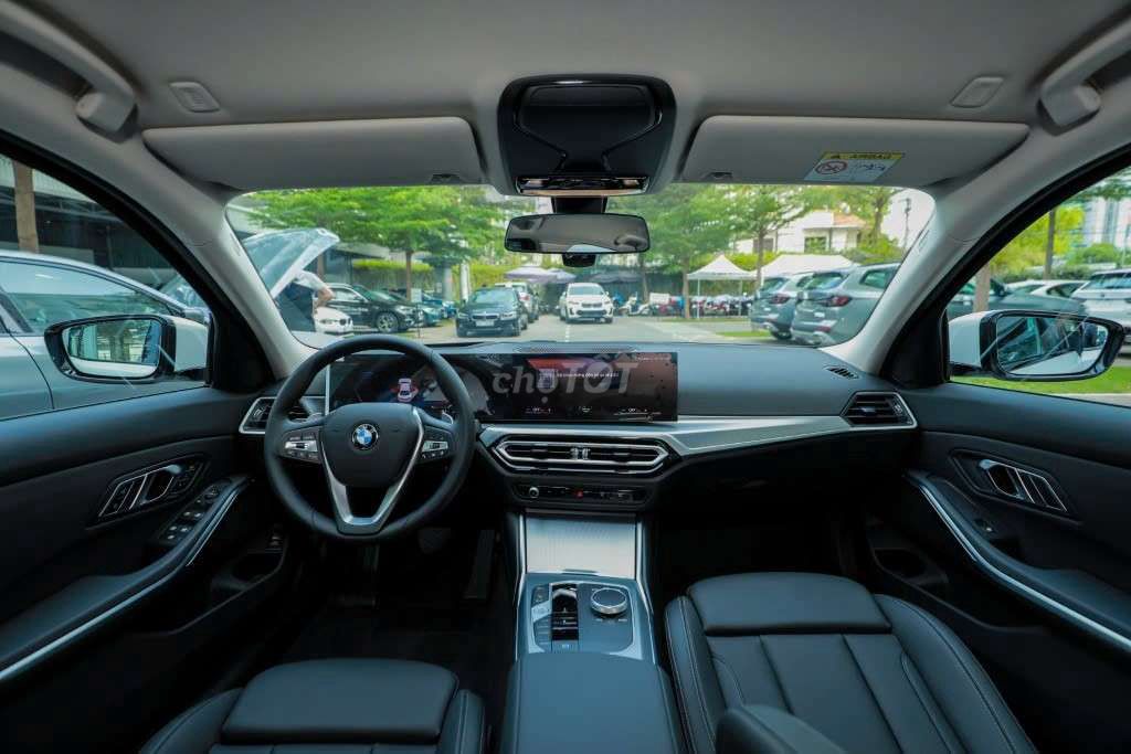 BMW 320i Sport Line Lci 2025 Trắng. Mua bán Ô tô tại Quận Thanh Xuân Hà Nội được đăng bởi Tuyết Trần hình 7