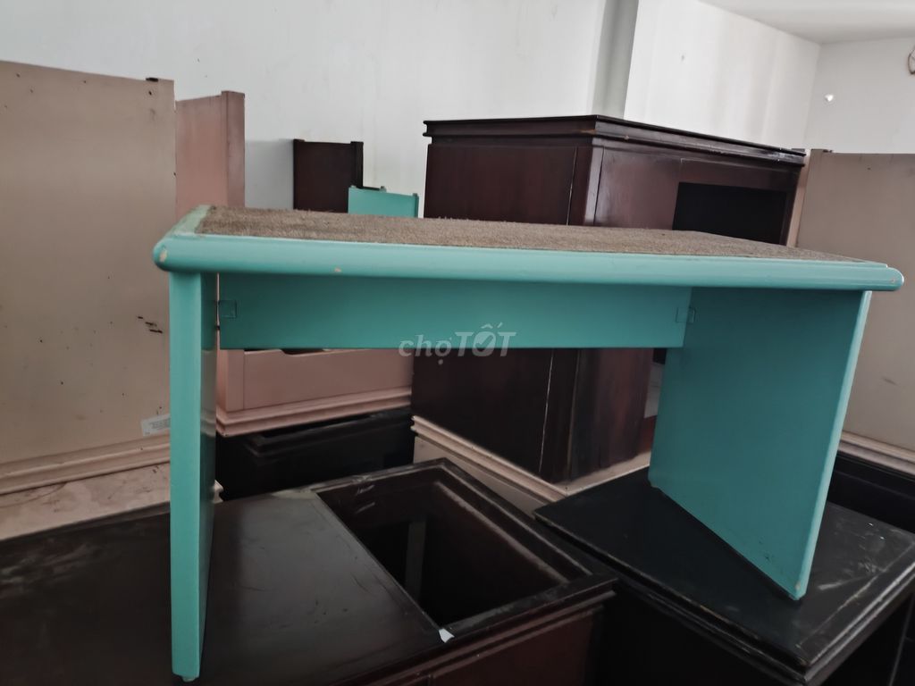 Bàn học Gỗ Xanh ngọc , ghế dựa gỗ . Mua bán Bàn ghế tại Quận 5 Tp Hồ Chí Minh được đăng bởi Huỳnh Thúy Bội Châu  hình 1