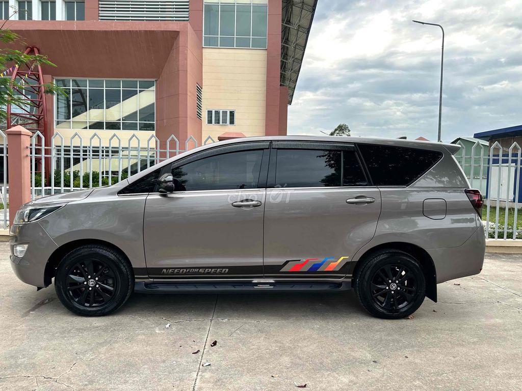 Innova 12/2018 -7 tui khi mẫu 19 xe nhà sieu moi