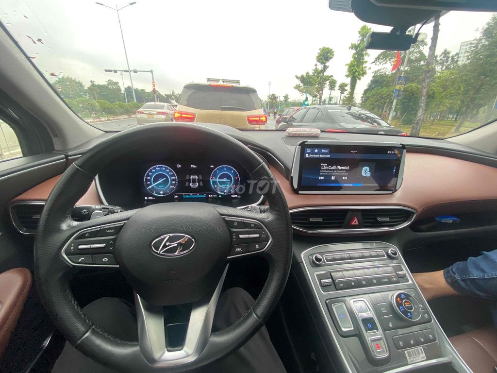 Santafe Premium 2022 , 2 cầu, máy dầu , odo 34.000. Mua bán Ô tô tại Huyện Hóc Môn Tp Hồ Chí Minh được đăng bởi Nguyễn Duy Khánh hình 10