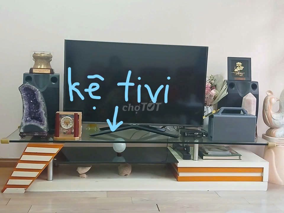Kệ tivi Kính Gỗ Hiện đại. Mua bán Tủ, kệ gia đình tại Quận Cầu Giấy Hà Nội được đăng bởi lê linh hình 1