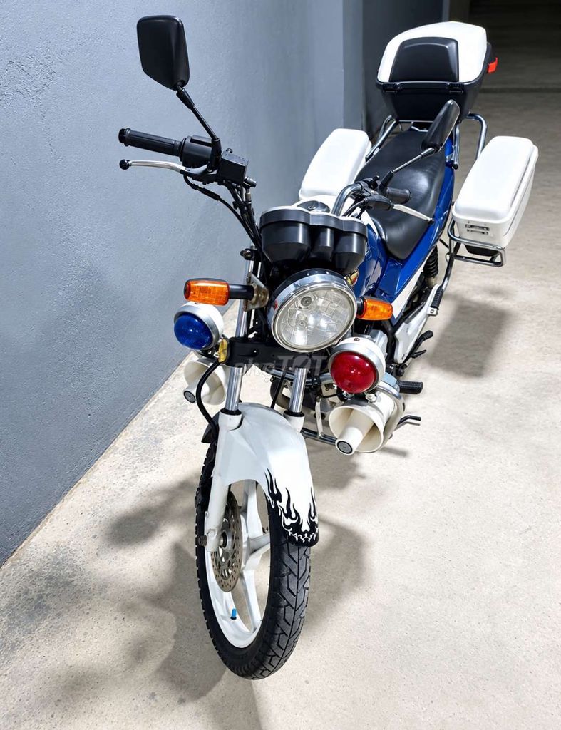 Японский мопед Honda, бело-голубой