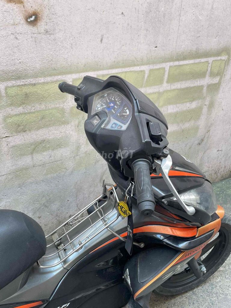 Honda Airblade up Thái máy êm ru xe đẹp chuẩn. Mua bán Xe máy tại Thành phố Thủ Đức Tp Hồ Chí Minh được đăng bởi Lê Hạnh hình 4