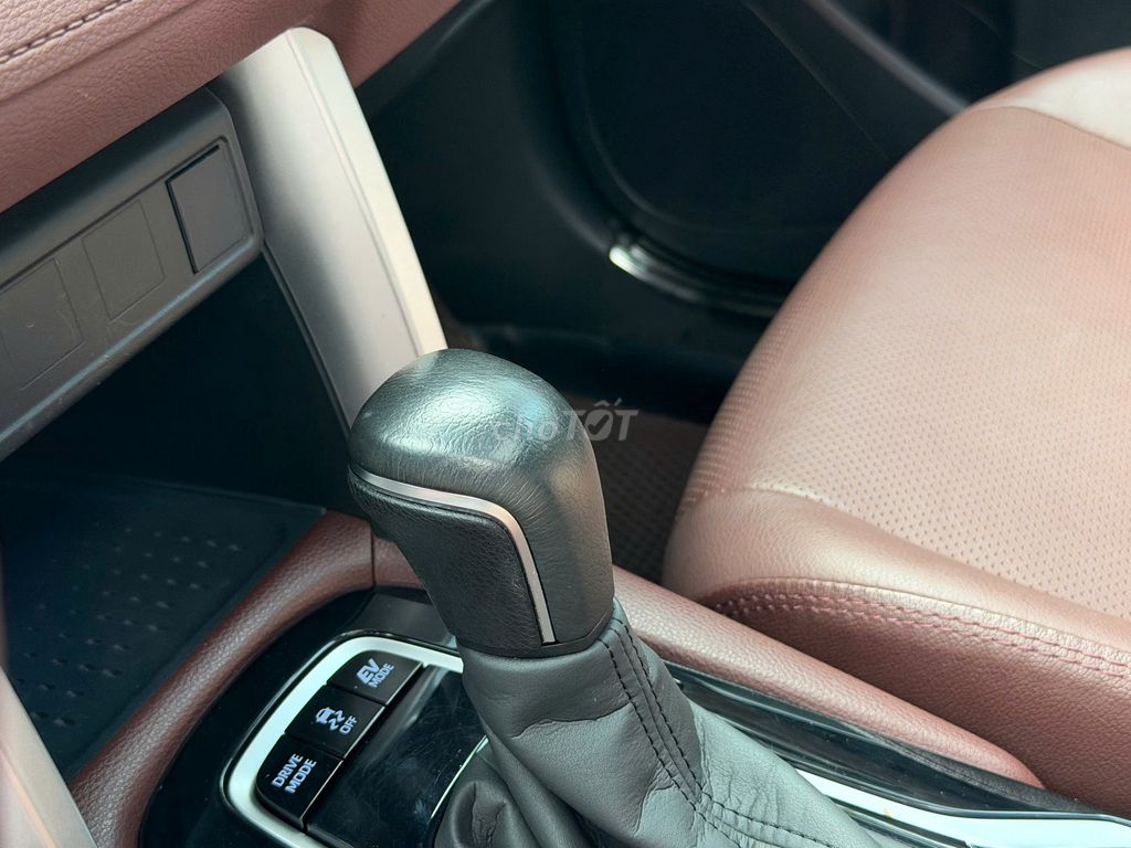 Toyota Cross 2021 Xăng điện 20.000km Xám. Mua bán Ô tô tại Thành phố Thủ Đức Tp Hồ Chí Minh được đăng bởi Giang Đỗ hình 3