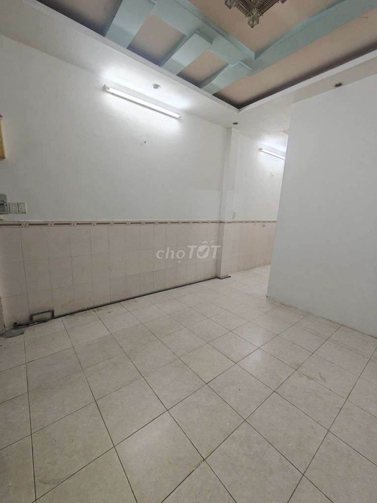 Дом на ул. Nguyen Oanh, р-н 17, Go Vap – 75м², 2 спальни, 2 санузла
