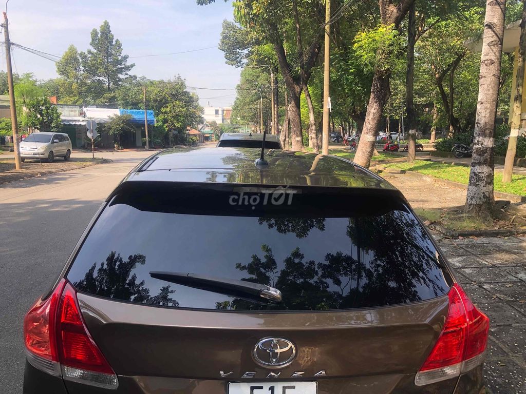 Toyota Venza 2009 Toyota Venza 2.7 AT - 100000 km. Mua bán Ô tô tại Thành phố Biên Hòa Đồng Nai được đăng bởi minh minh hình 4