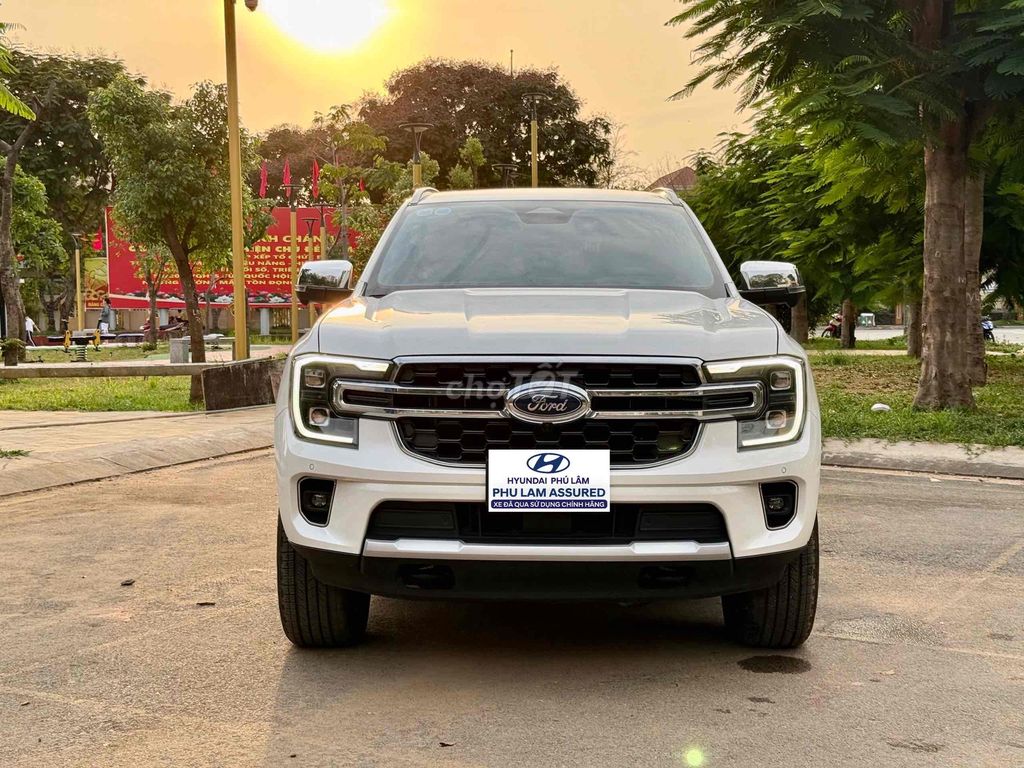 FORD EVEREST 2022 NEXT GEN TITANIUM 4x4 ĐI LƯỚT