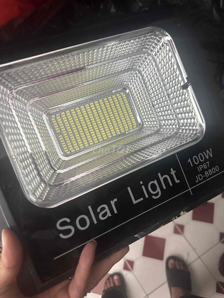 Đèn năng lượng mặt trời JD-8800. Mua bán Đèn tại Quận Đống Đa Hà Nội được đăng bởi tuệ an hình 1