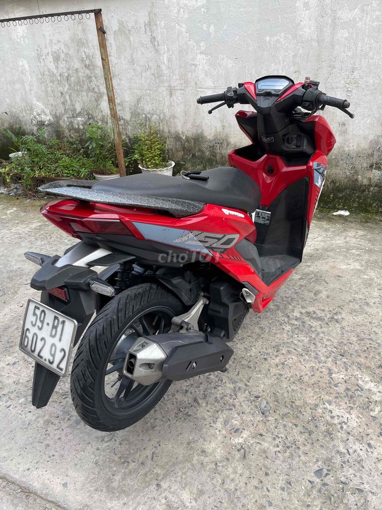 Honda Vario 150 2019 красный автоматический