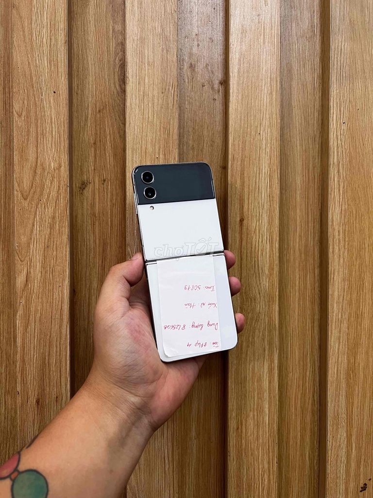 Samsung Z Flip 4 256GB Trắng. Mua bán Điện thoại tại Quận Đống Đa Hà Nội được đăng bởi  HT Mobie Trả góp nợ xáu bao duyệt hình 1