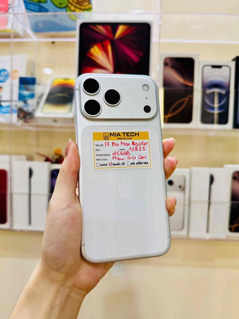 iPhone 17 Pro Max 256GB Trắng Mới. Mua bán Điện thoại tại Quận Ba Đình Hà Nội được đăng bởi Huy Trần hình 1