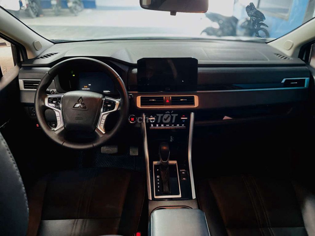 Mitsubishi Xpander cross 2024 zin đẹp. Mua bán Ô tô tại Huyện Hóc Môn Tp Hồ Chí Minh được đăng bởi Đỗ Tùng hình 9