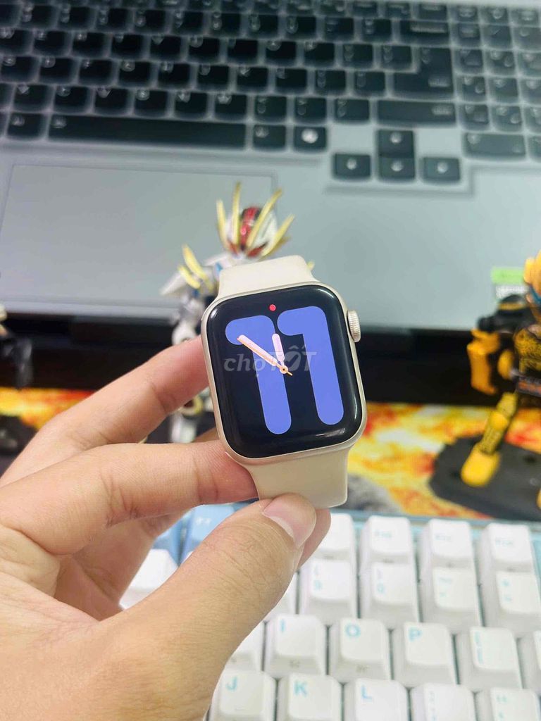 Apple Watch SE 2 40mm trắng/ starlight. Mua bán Thiết bị đeo thông minh tại Quận Hải Châu Đà Nẵng được đăng bởi apple watch chính hãng giá rẻ hình 1