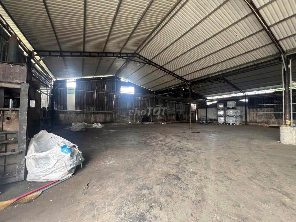 Xưởng  Lái Thiêu Thuận An 1000m/45tr đường cont 