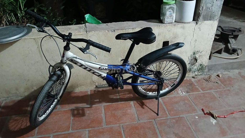 Xe đạp Stitch 20 inch Trắng xanh. Mua bán Xe đạp tại Huyện Đông Anh Hà Nội được đăng bởi Nguyễn Thị Huyền hình 1