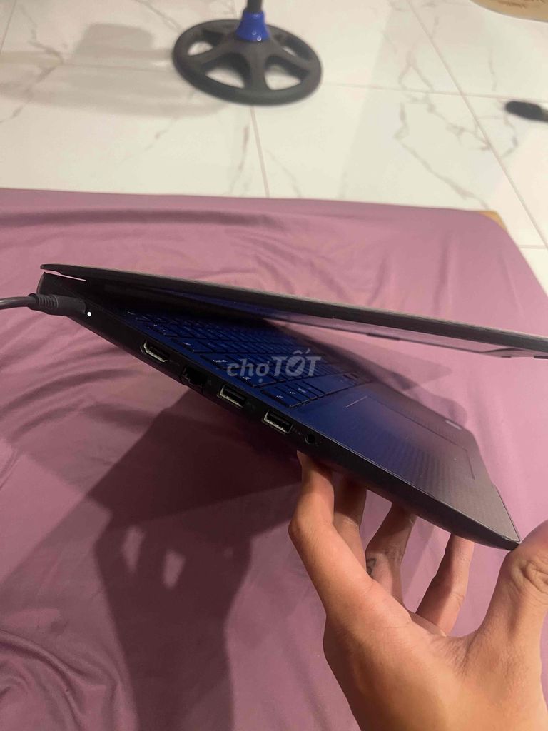 Cần bán laptop Dell