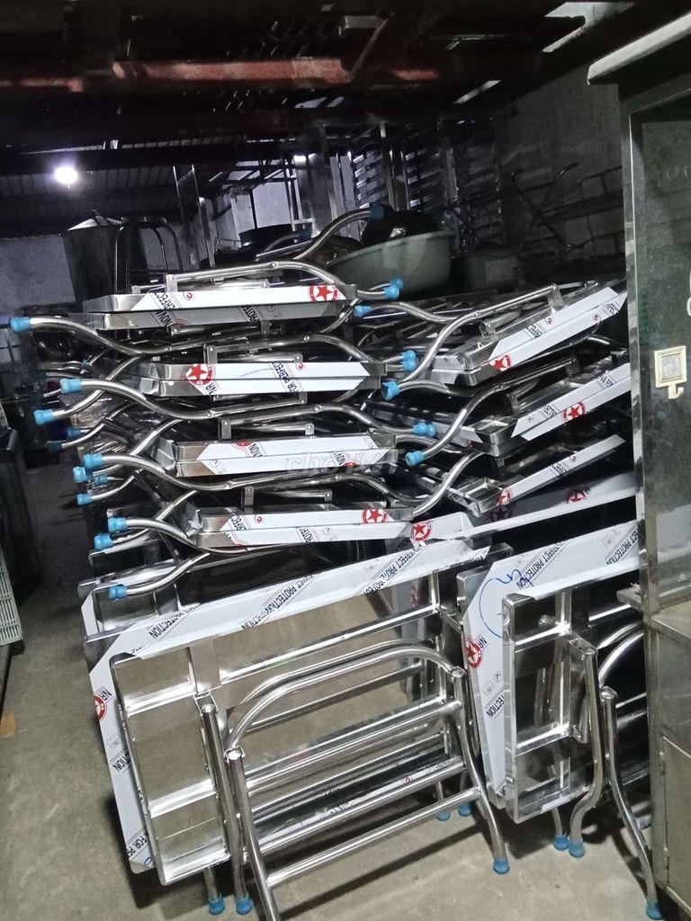 Bàn ăn Inox  dày. Mua bán Bàn ghế tại Quận Tân Bình Tp Hồ Chí Minh được đăng bởi VyVy hình 1