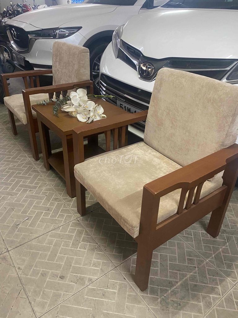 Bộ bàn ghế gỗ Cafe Nâu, Kem. Mua bán Bàn ghế tại Quận 1 Tp Hồ Chí Minh được đăng bởi Trọng hình 1
