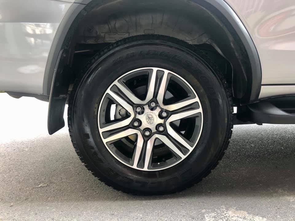 Fortuner 2019 máy dầu số tự động, màu xám. Mua bán Ô tô tại Quận 12 Tp Hồ Chí Minh được đăng bởi Xuân Trường hình 4
