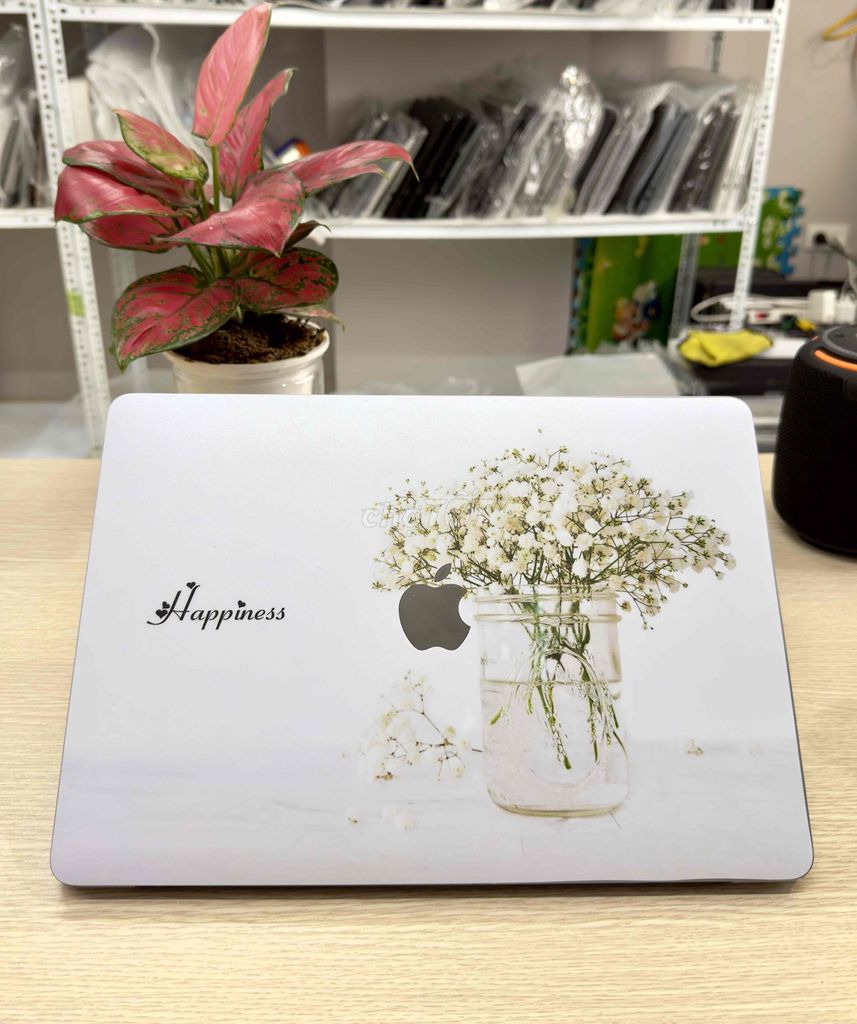 MacBook Pro 2019 i7/16GB/512GB Touchbar 13” pinnew. Mua bán Laptop tại Quận Hai Bà Trưng Hà Nội được đăng bởi Akiba shop hình 1