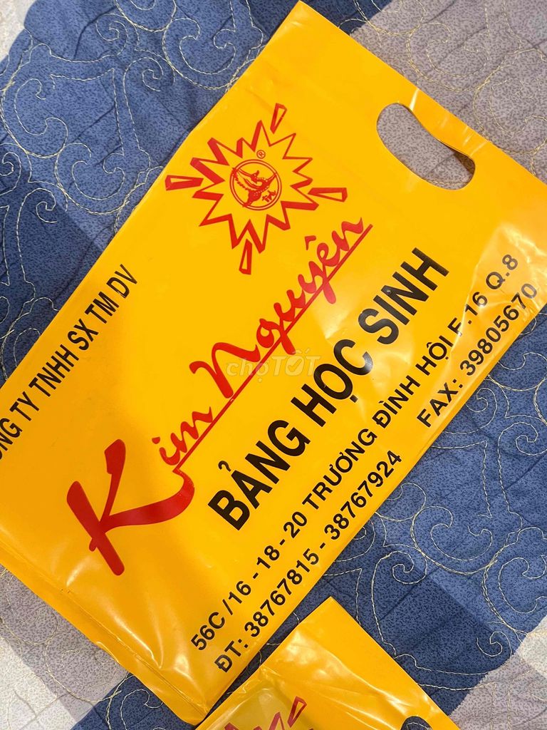 Bảng học sinh Kim Nguyên Đen Nhựa. Mua bán Đồ dùng văn phòng tại Quận 8 Tp Hồ Chí Minh được đăng bởi Phạm Gia Huy hình 1