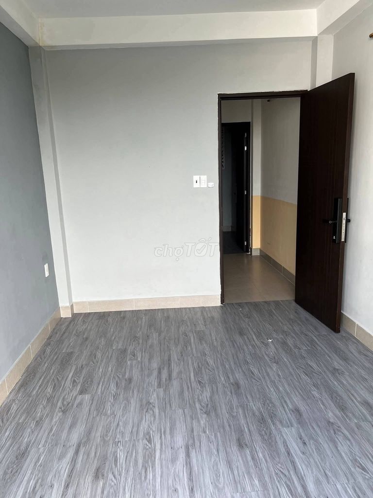Nhà mặt tiền Bà Hạt, Trệt Lửng 3 Lầu, 6PN 4WC, 3x15m,  25 Triệu