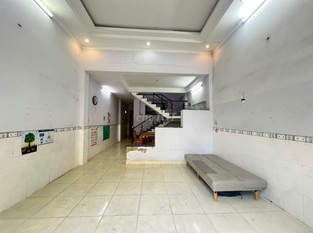 Nhà đường Oto, DT:4,5x18m, Có Phòng ngủ dưới.