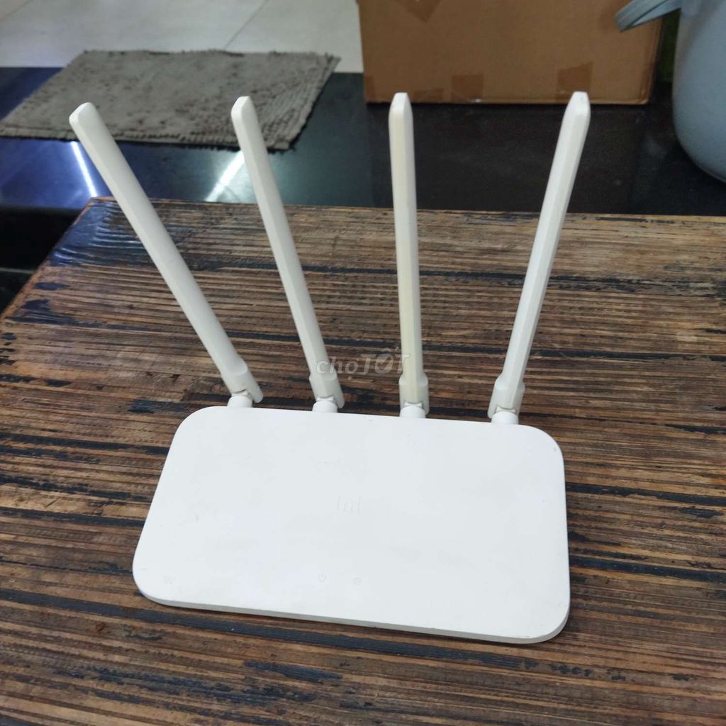 Phát wifi Xiaomi 4C tốc độ 300mbps xa,xuyên tường.