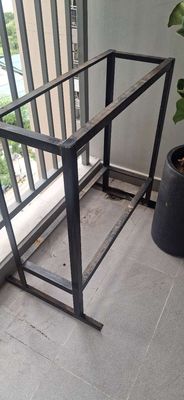 Kệ thép để được 2 cục nóng điều hòa. Mua bán Máy lạnh, điều hoà tại Quận 7 Tp Hồ Chí Minh được đăng bởi Brad Herdt